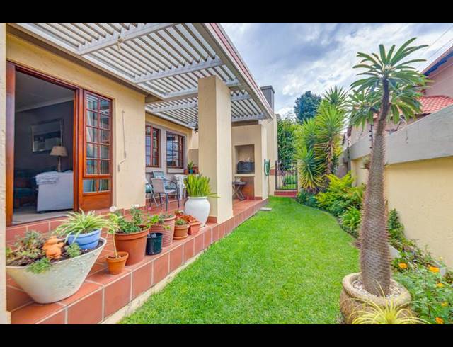 2 BEDROOM HOUSE FOR SALE IN NORTH RIDING